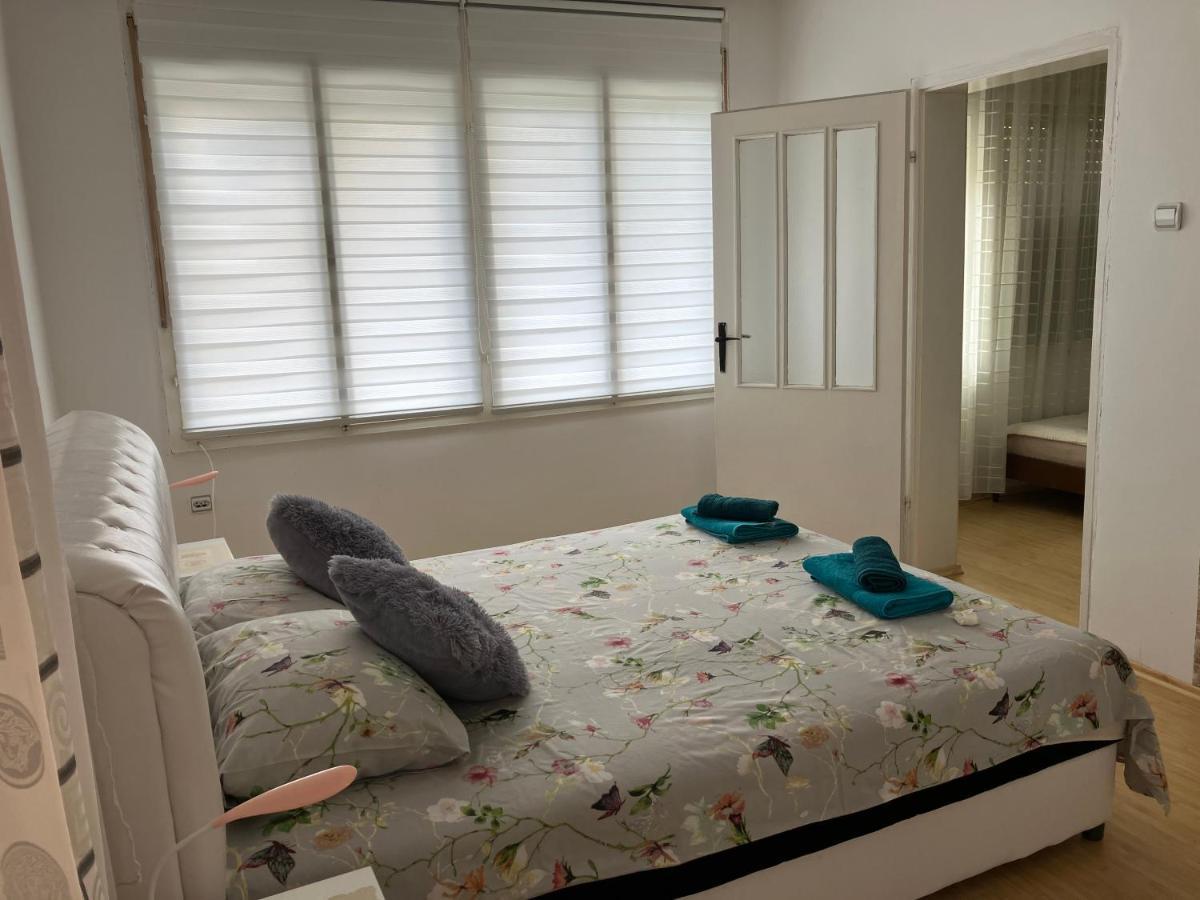 Apartamani Evelin Veliko Gradište Esterno foto